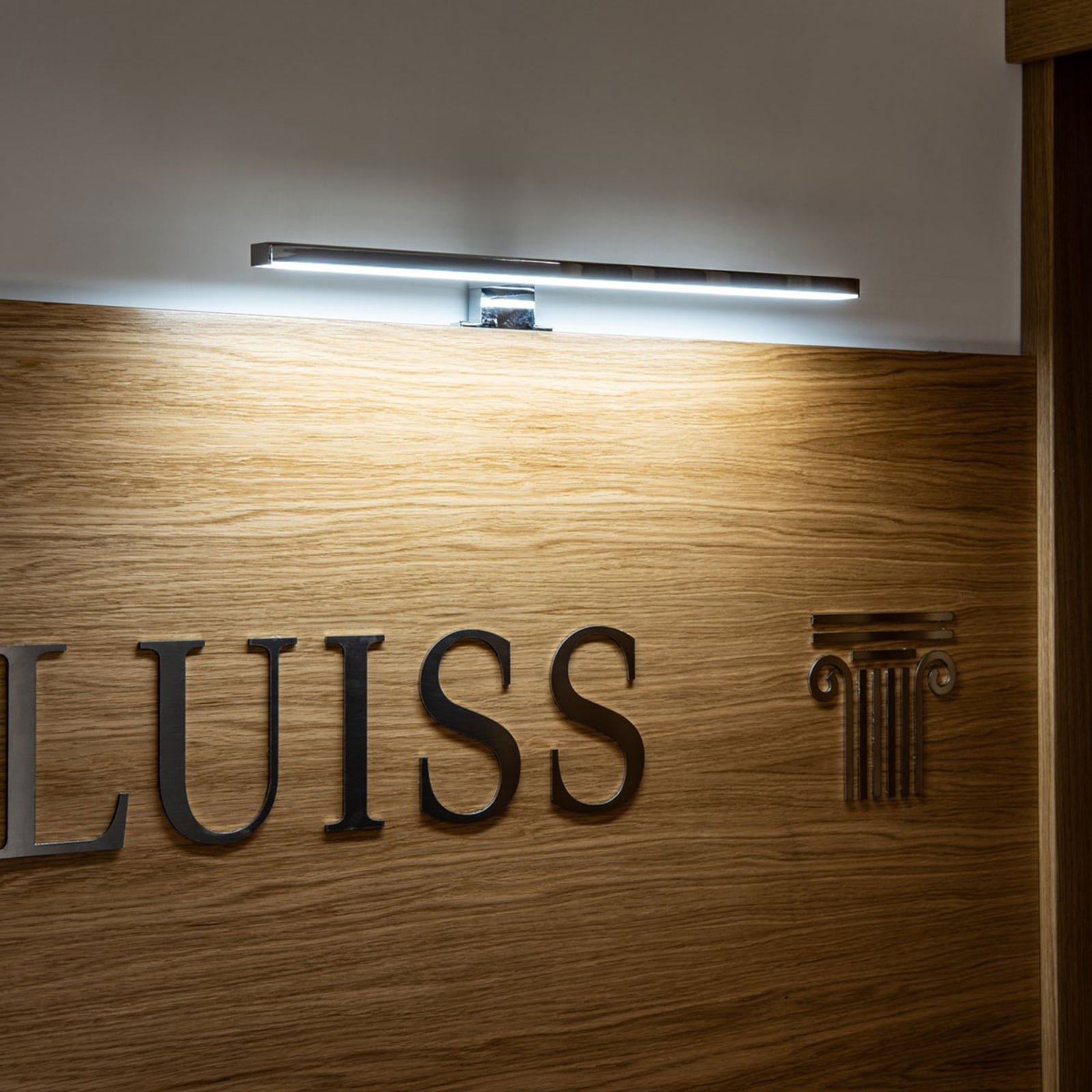 LED klemmelampe Dorisa krom 50 cm sideprofil