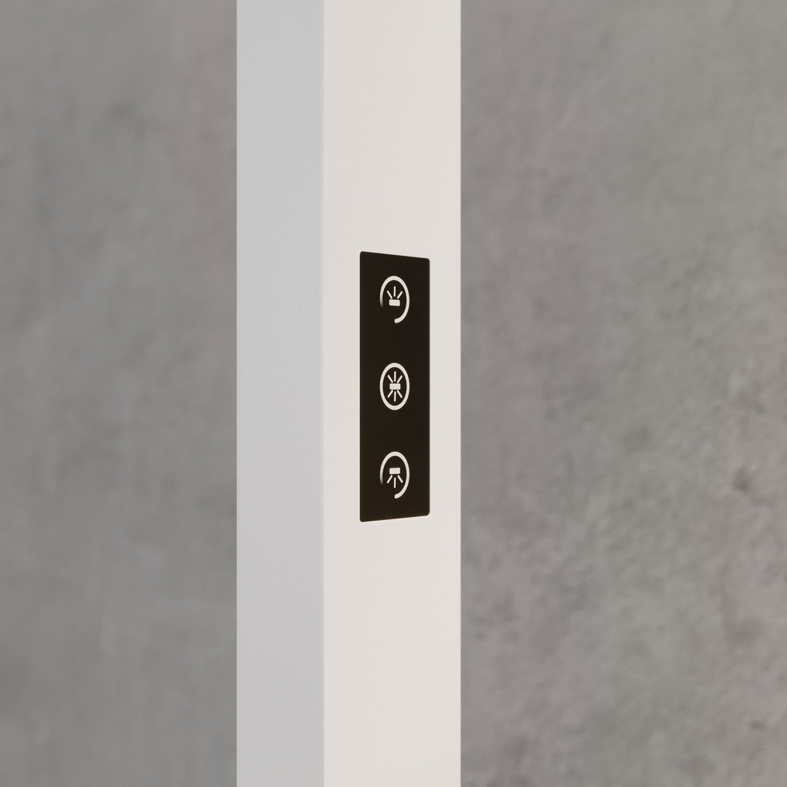 LED klemmelampe Jolinda dimbar hvit aluminium montert på bord