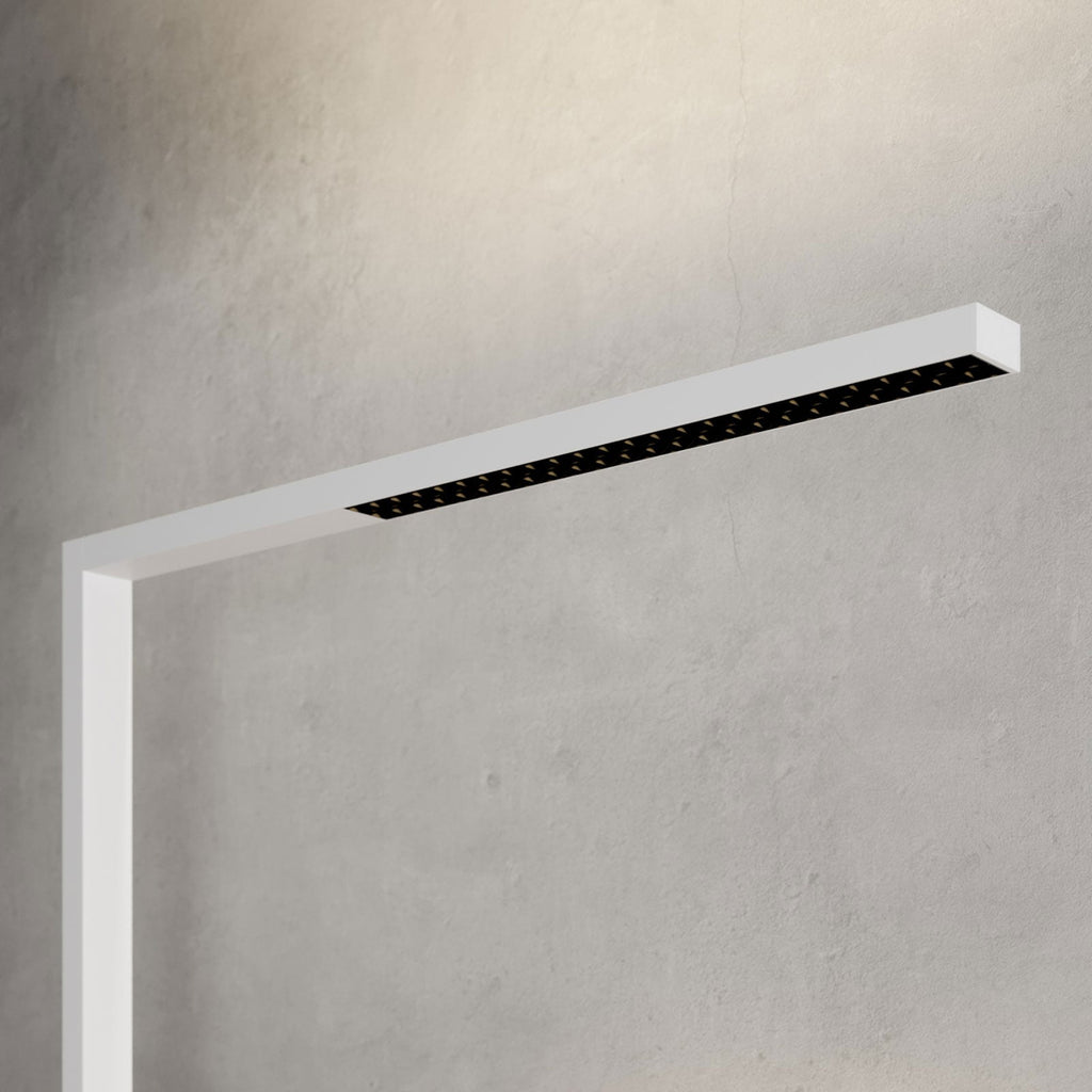 LED klemmelampe Jolinda dimbar hvit aluminium nærbilde av touchdimmer
