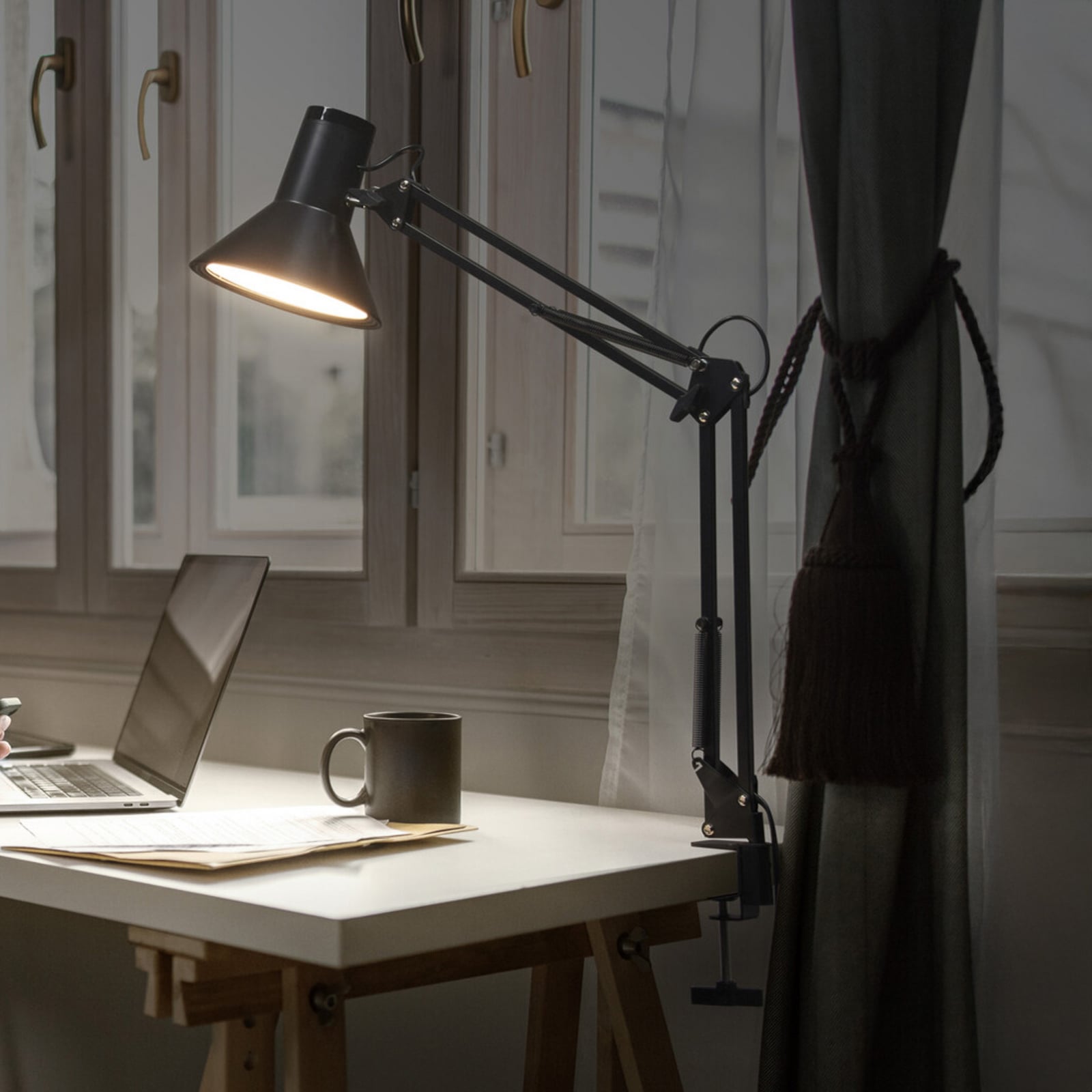 LED klemmelampe Office Line Desk Retro svart dimbar 9W forfra