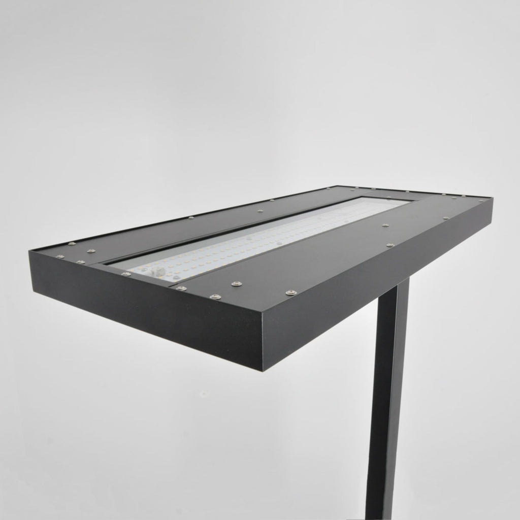 LED kontor-gulvlampe Logan Basic dimbar svart 60W nærbilde av lampefot