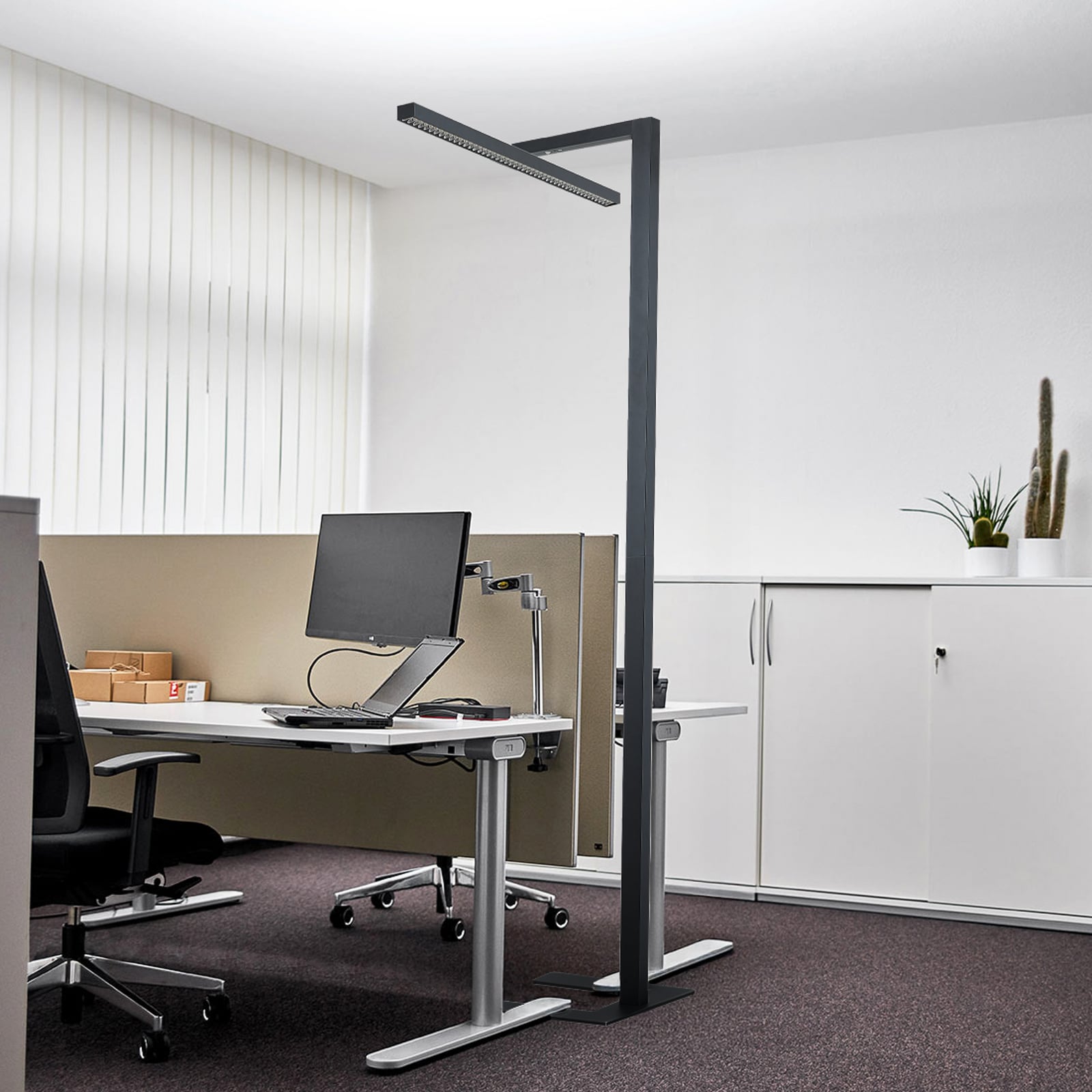 LED kontorgulvlampe Jolinda T-form svart dimbar med bevegelsessensor bakside