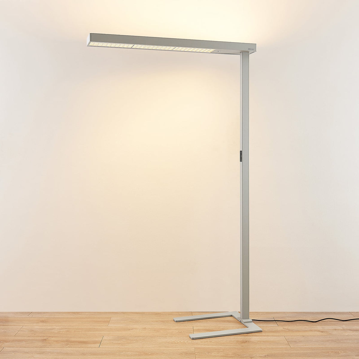LED kontorgulvlampe Susi dimbar CCT sølv 150W sensor montert i kontor