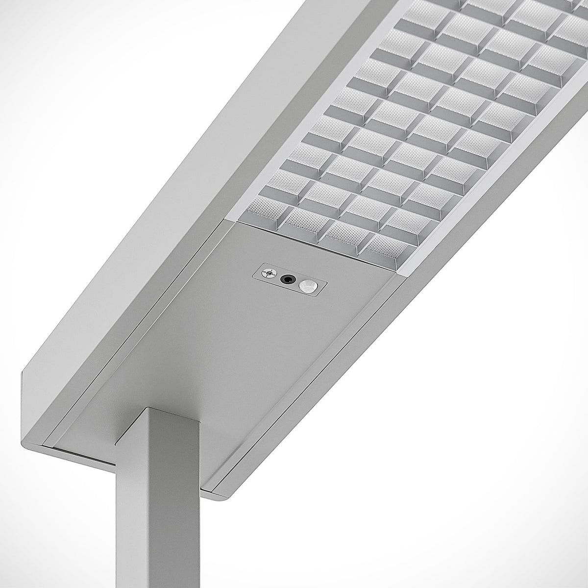 LED kontorgulvlampe Susi dimbar CCT sølv 150W sensor nærbilde av touchdimmer