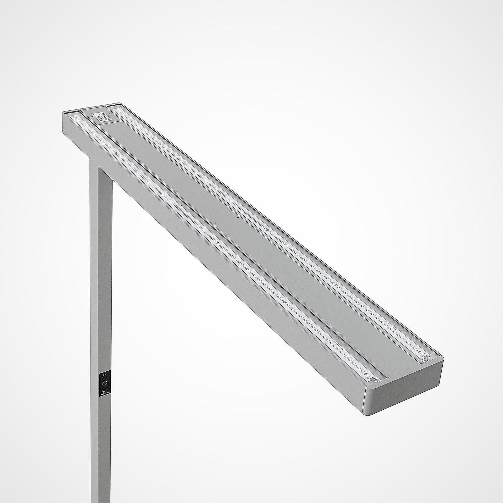 LED kontorgulvlampe Susi dimbar sølv 150W med sensor montert i kontor