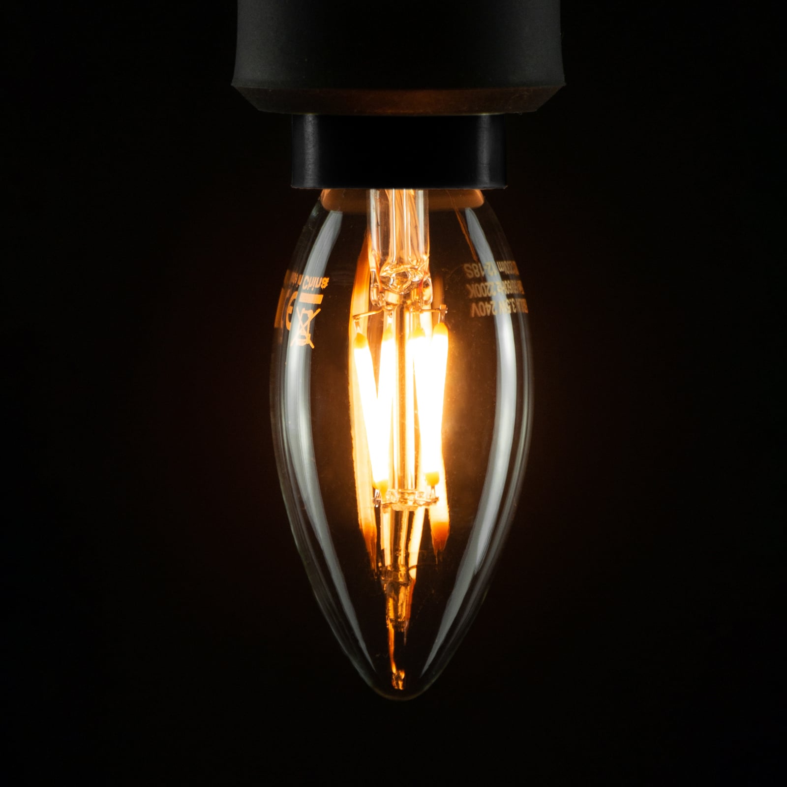 Detaljbilde av LED kronelysform E14 3W 2200K filament klar dimbar SEGULA