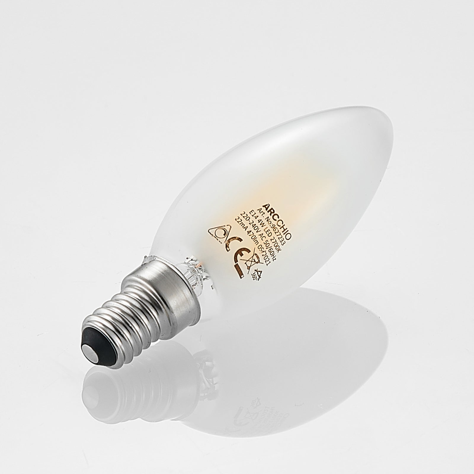 Detalj av LED kronelysform E14 4W matt 2700K dimbar 470lm Arcchio