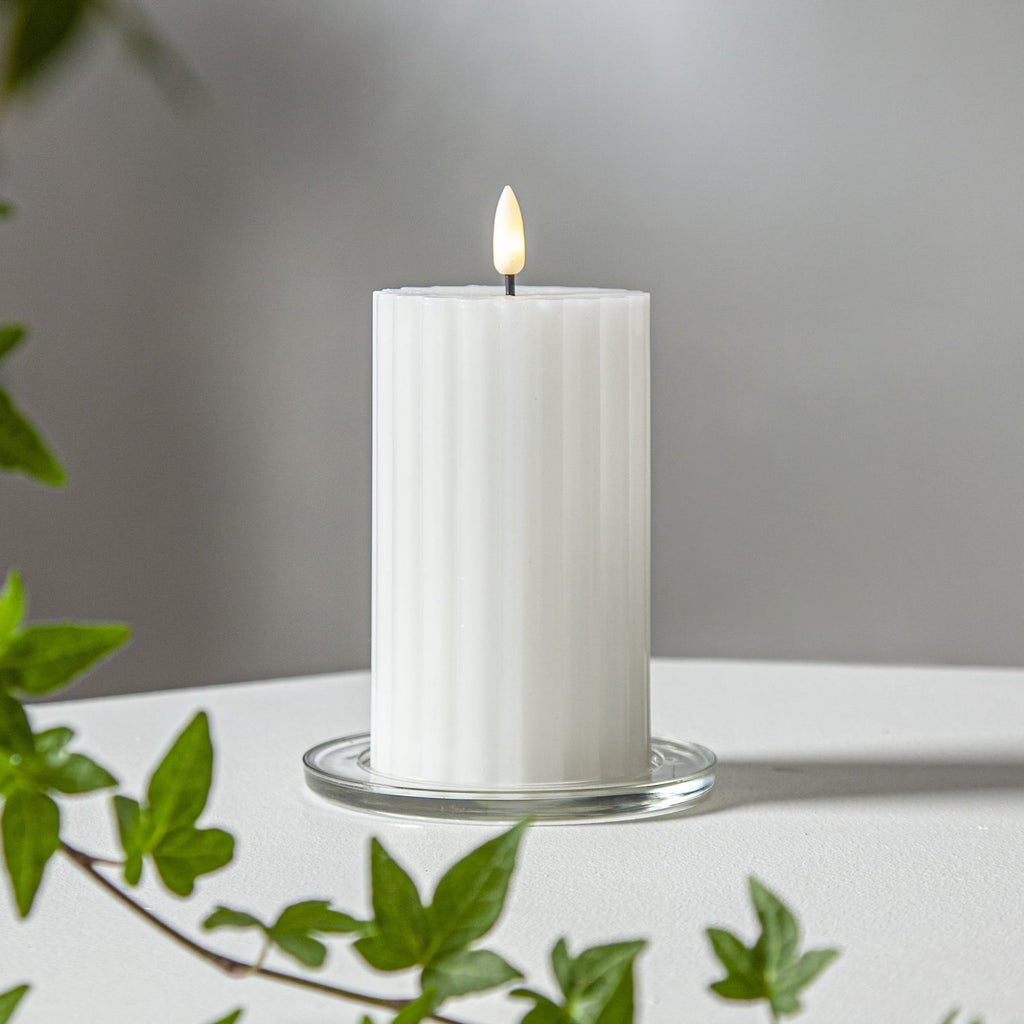 LED-kubbelys Flamme Stripe hvit ekte voks 15 cm forfra