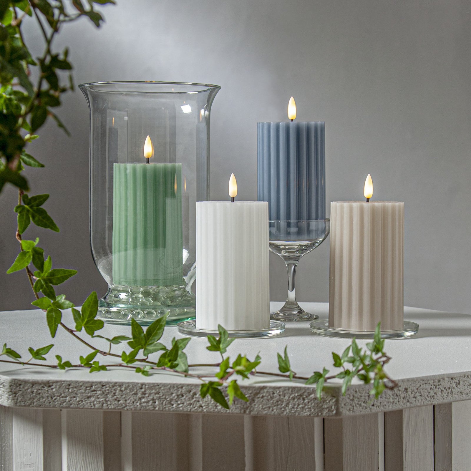LED-kubbelys Flamme Stripe hvit ekte voks 15 cm bryter