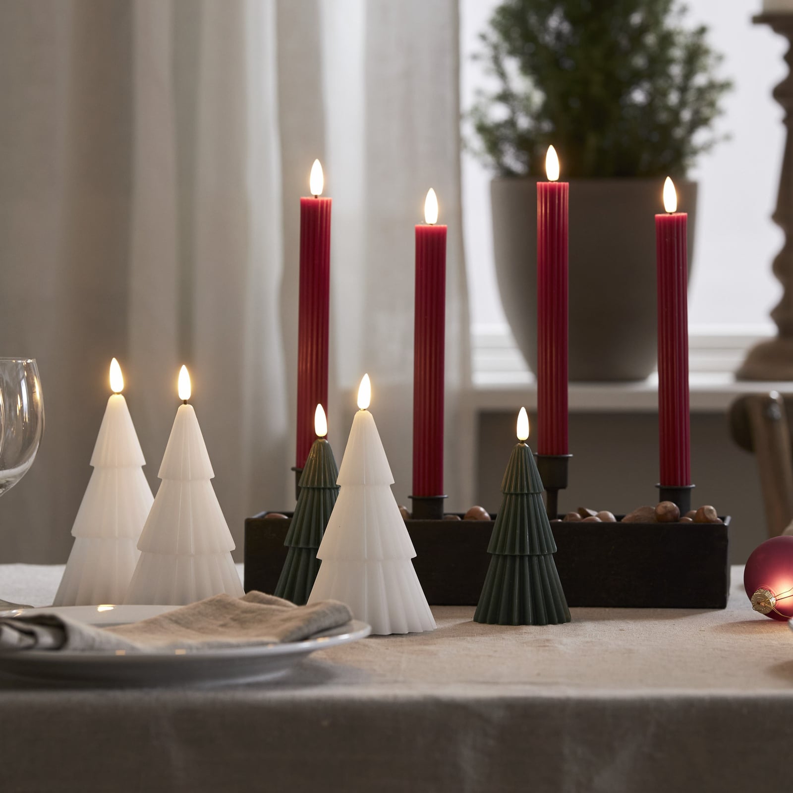 LED-kubbelys Flamme Stripe rød 25 cm med på/av-bryter