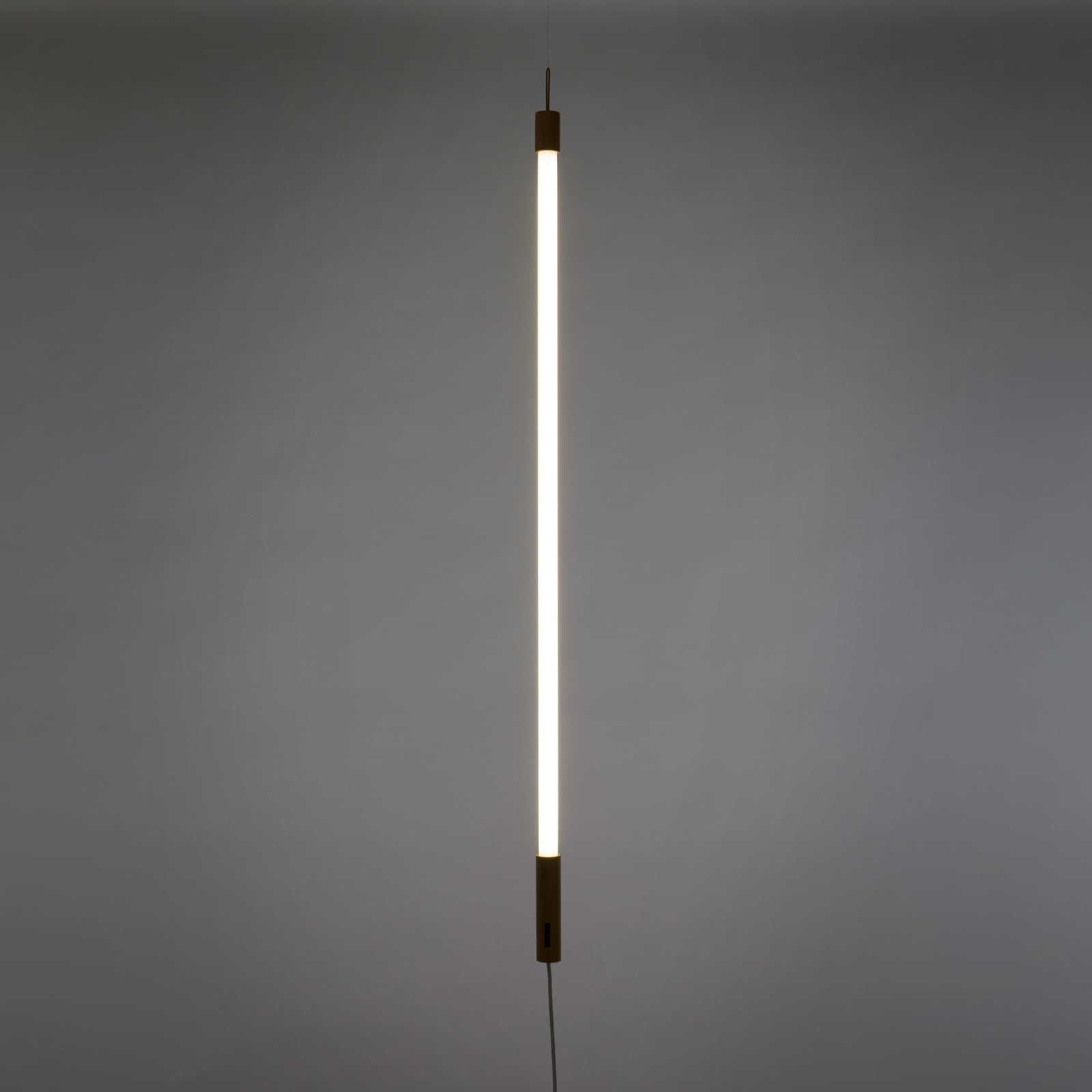 LED lampe Linea rørformet glass og tre hvit 135 cm forfra