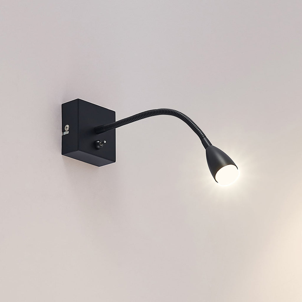 LED leselampe Jolka med bryter matt svart sideprofil