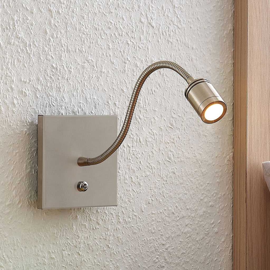 LED leselampe Legera matt nikkel med fleksarm sett forfra