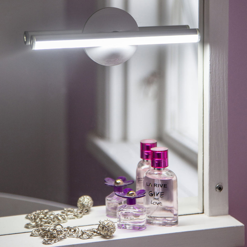 LED-list Daylight oppladbar med berøringsdimmer 20 cm nærbilde av magnetisk fot