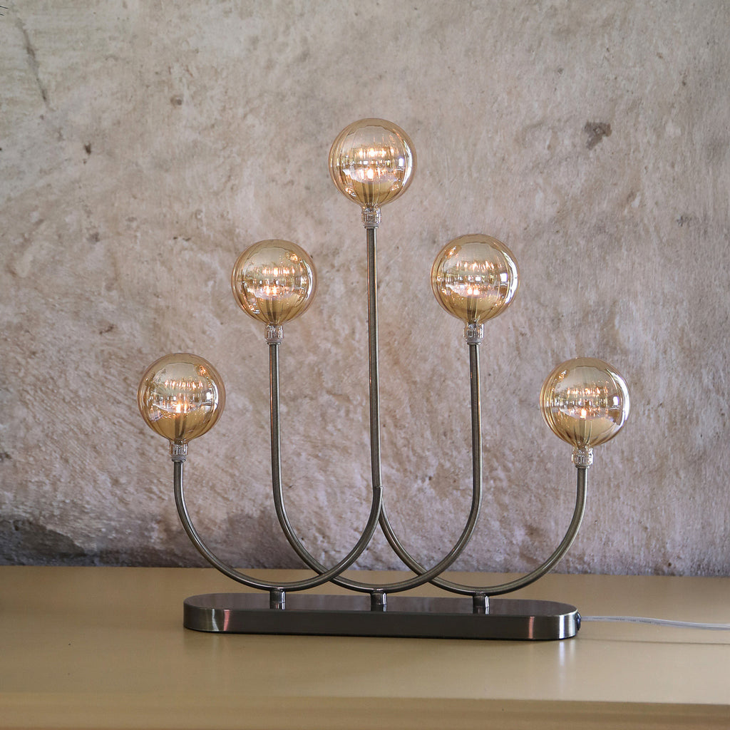 LED-lysestake Enys 5-armet messing og glass forfra