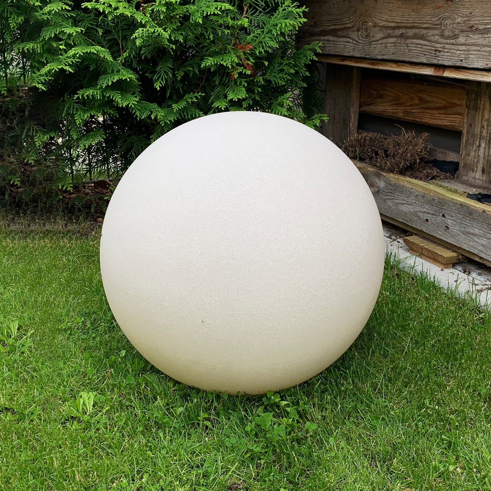 LED-lyskule Calluna sand Ø50 cm RGBW dimbar IP44 - tint bakside