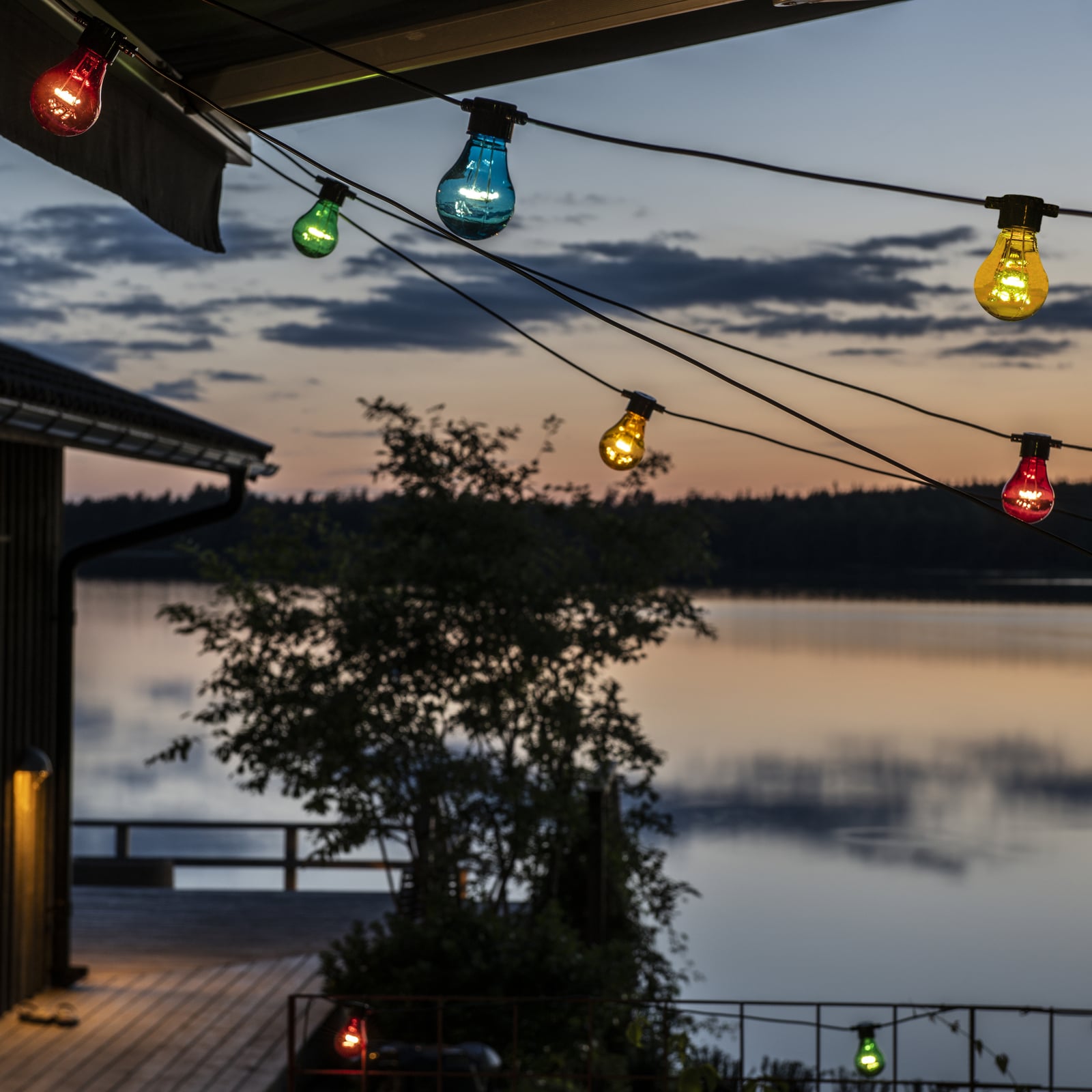 LED lyslenke Biergarten 10 lys flerfarget IP44 varmhvit nærbilde LED