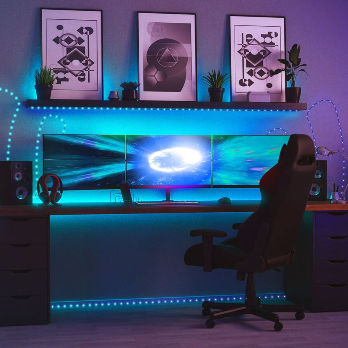 Detalj av LED-lyslenke Dots RGB dimbar svart 200 LED 10 m IP44