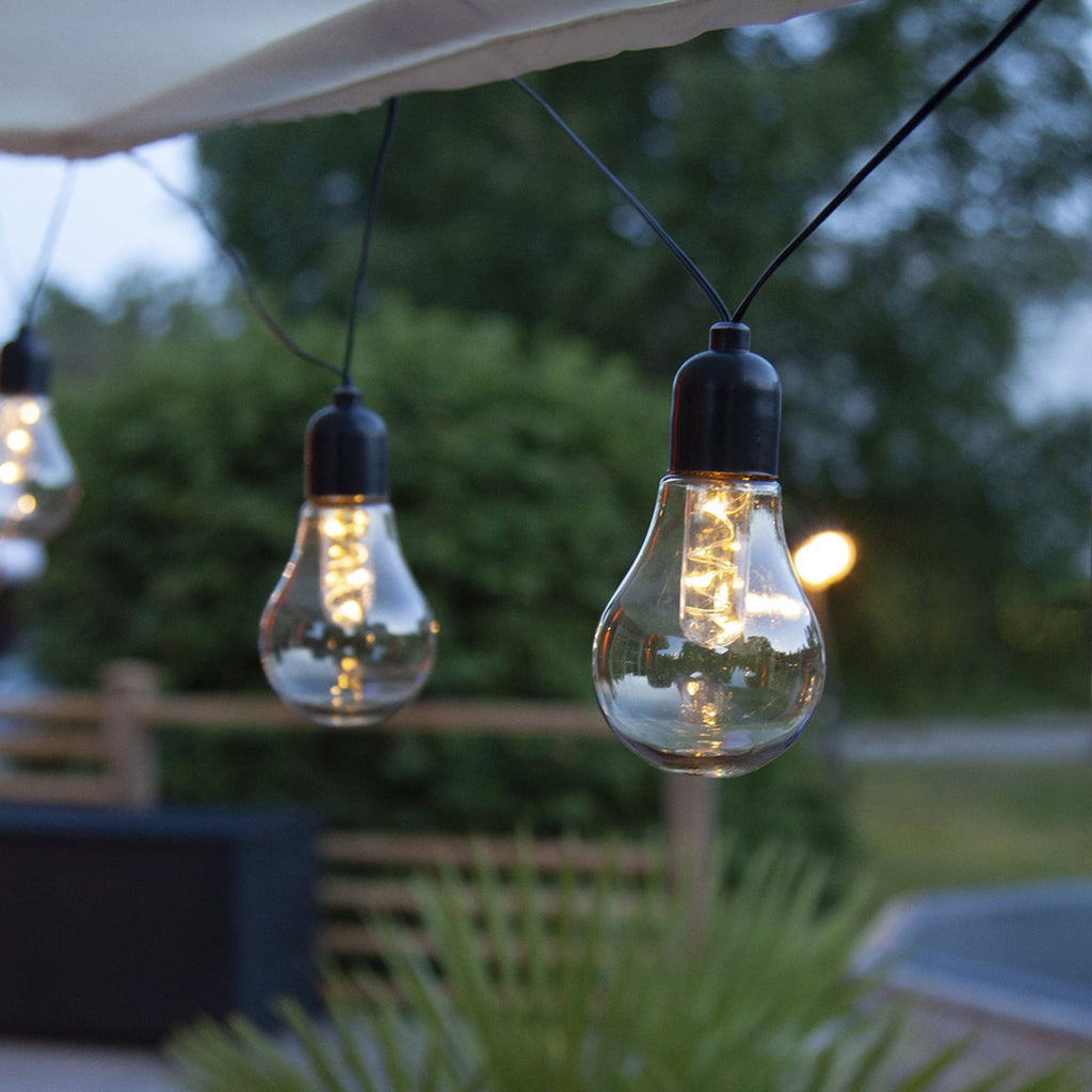 Detalj av LED lyslenke Glow batteridrevet 10-lys klar IP44 fra STAR TRADING