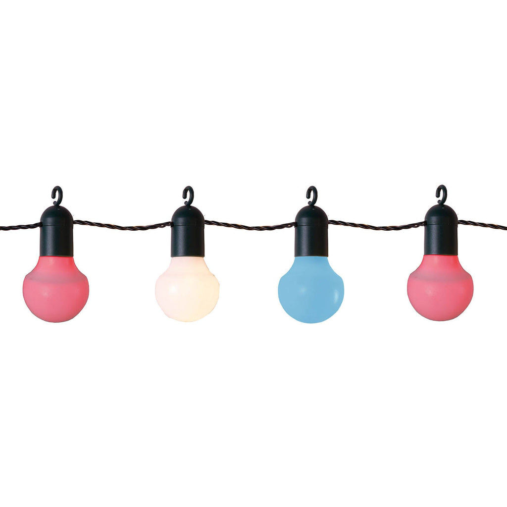 LED lyslenke Hooky RGB fargeskiftende 570 cm montert i hage