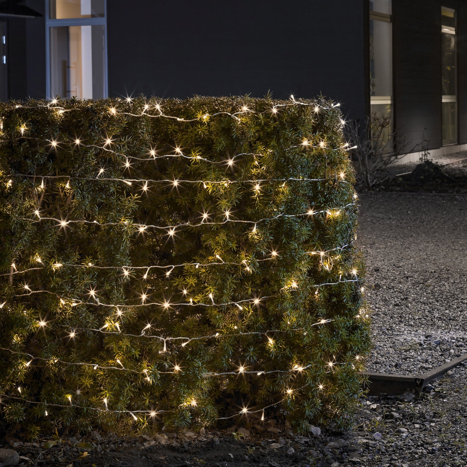 LED lyslenke utendørs 20-lys med skumringssensor IP44 - Konstsmide Christmas montert utendørs