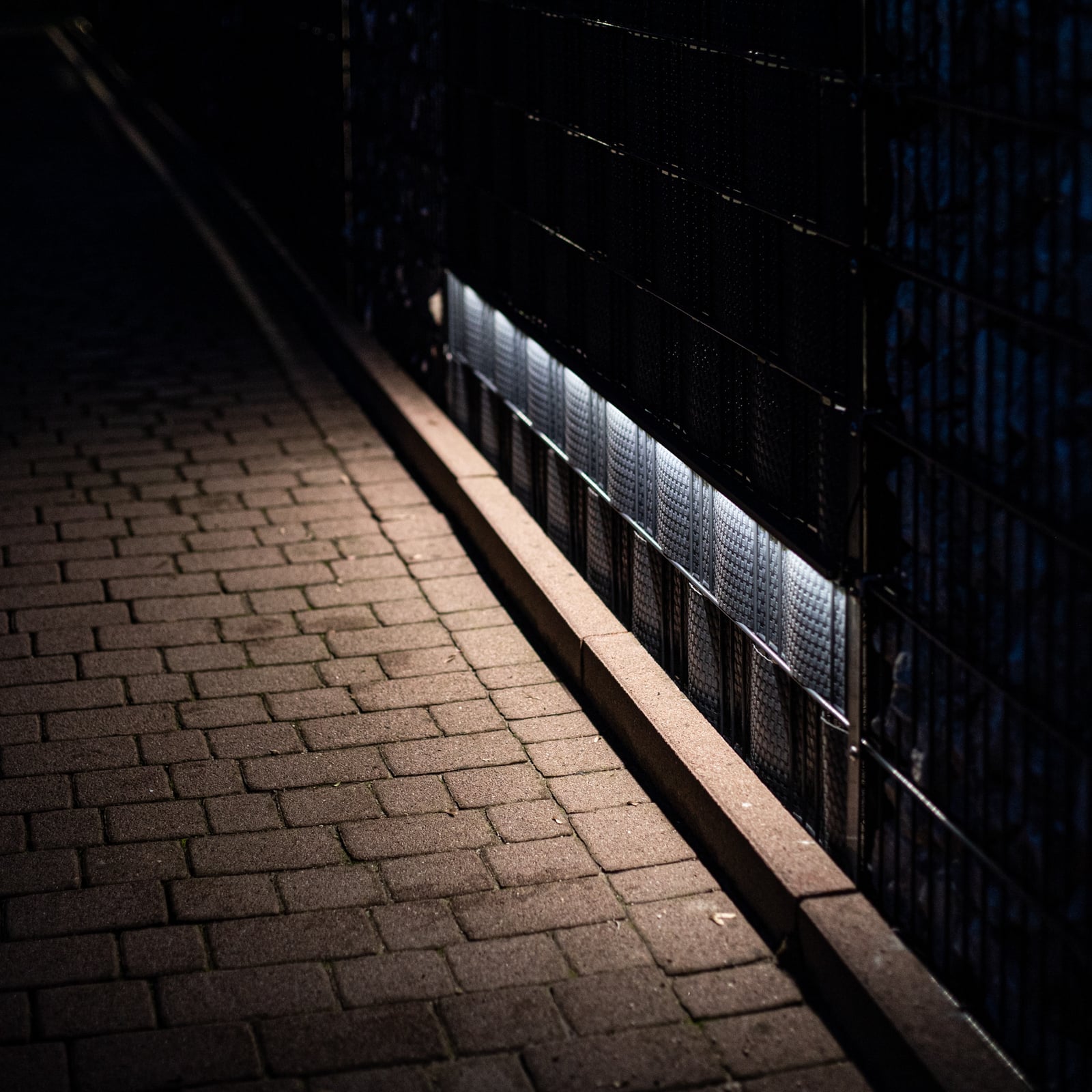 LED lyslist for gjerde aluminium 196 cm dimbar IP67 LyghtUp nærbilde