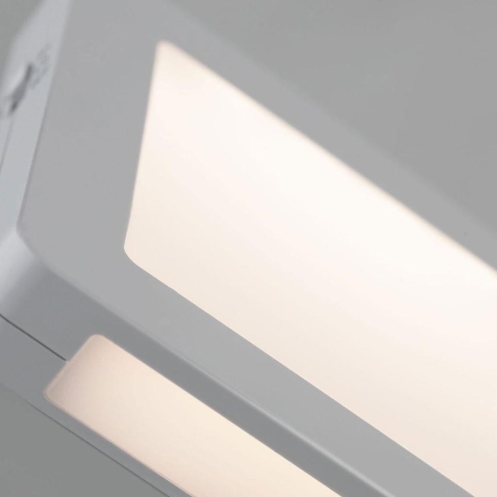 LED nattlys Esby dimbar med skumringssensor hvit fra siden