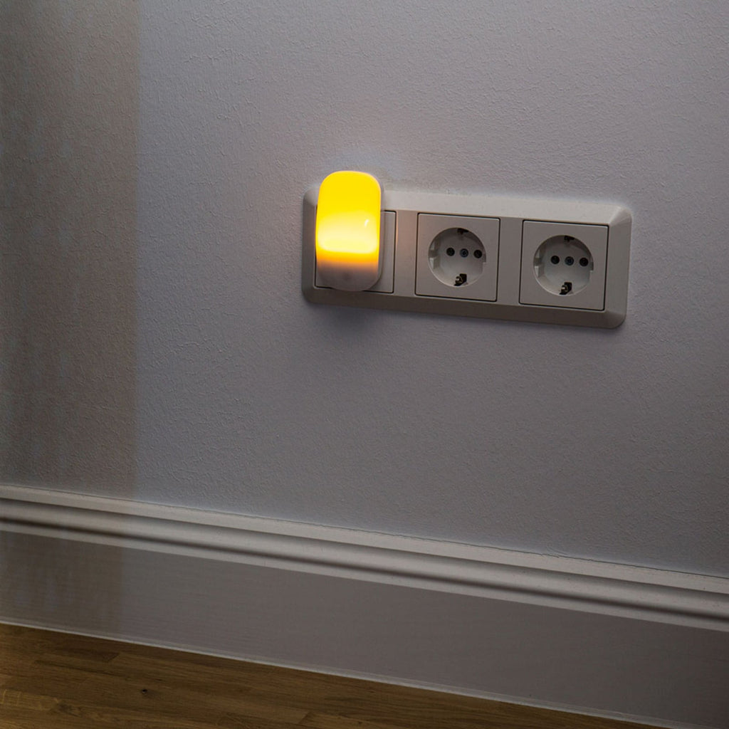 Detalj av LED nattlys Juno med skumringssensor hvit