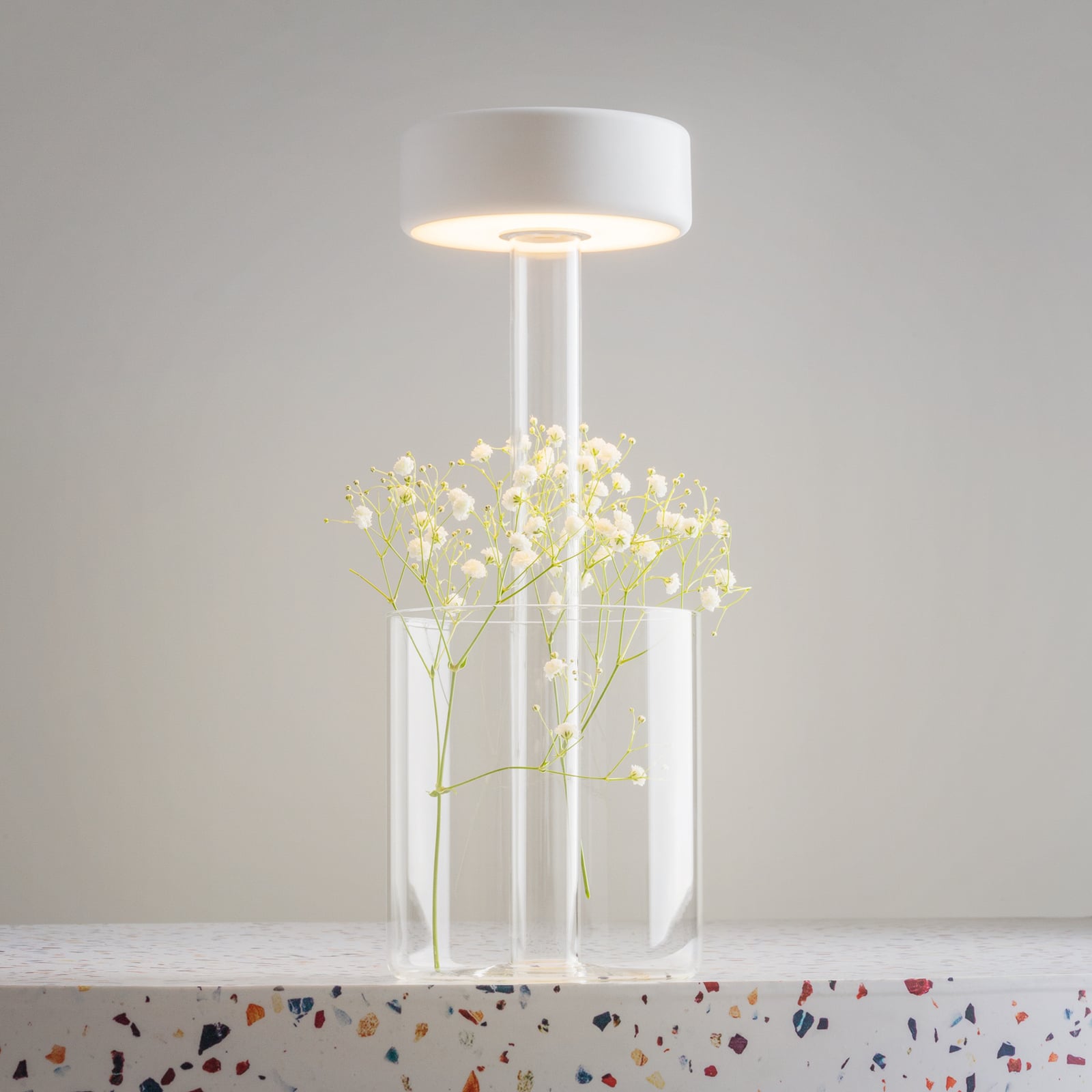 LED oppladbar bordlampe AI Collaboration glass hvit forfra
