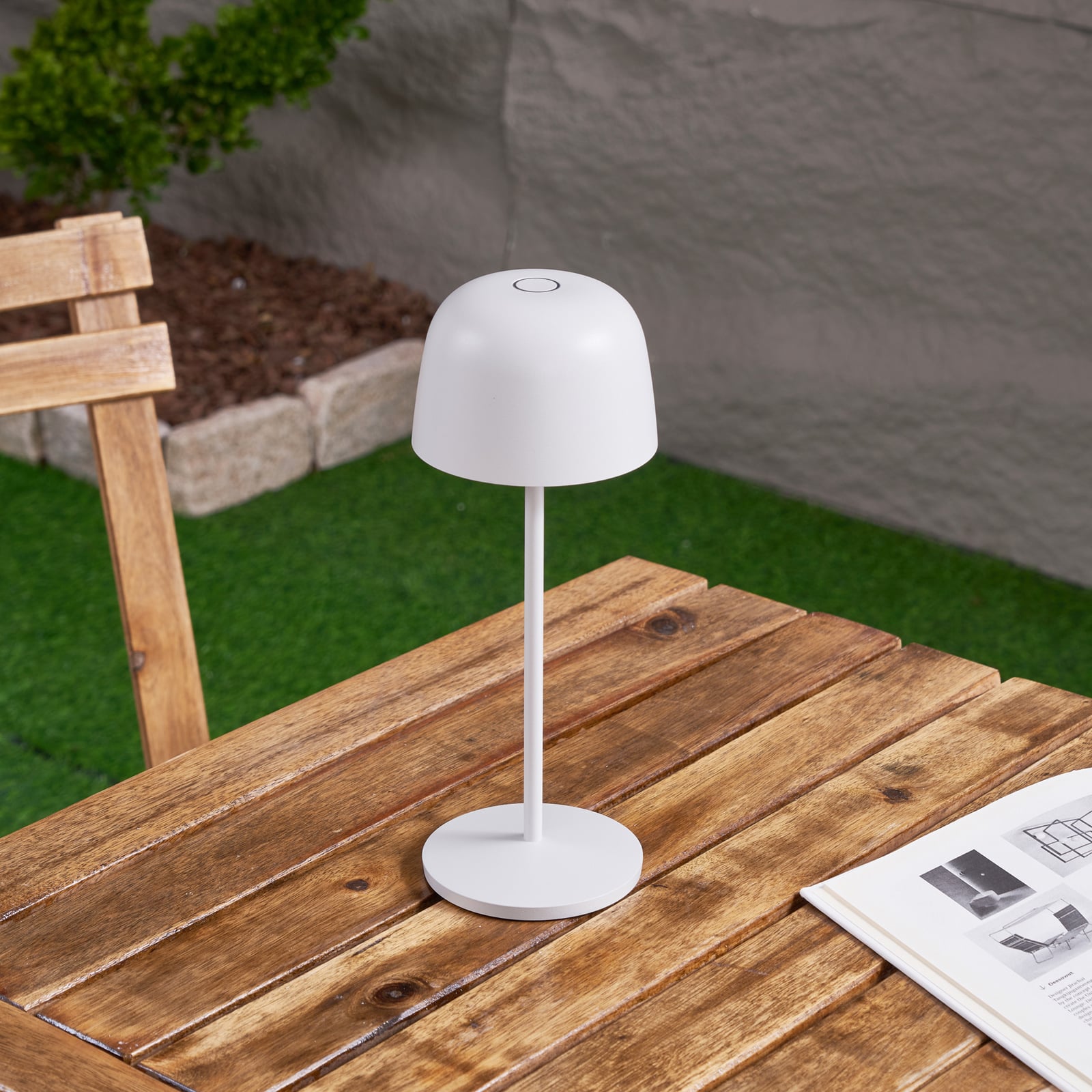 LED oppladbar bordlampe Arietty dimbar hvit IP65 bakside