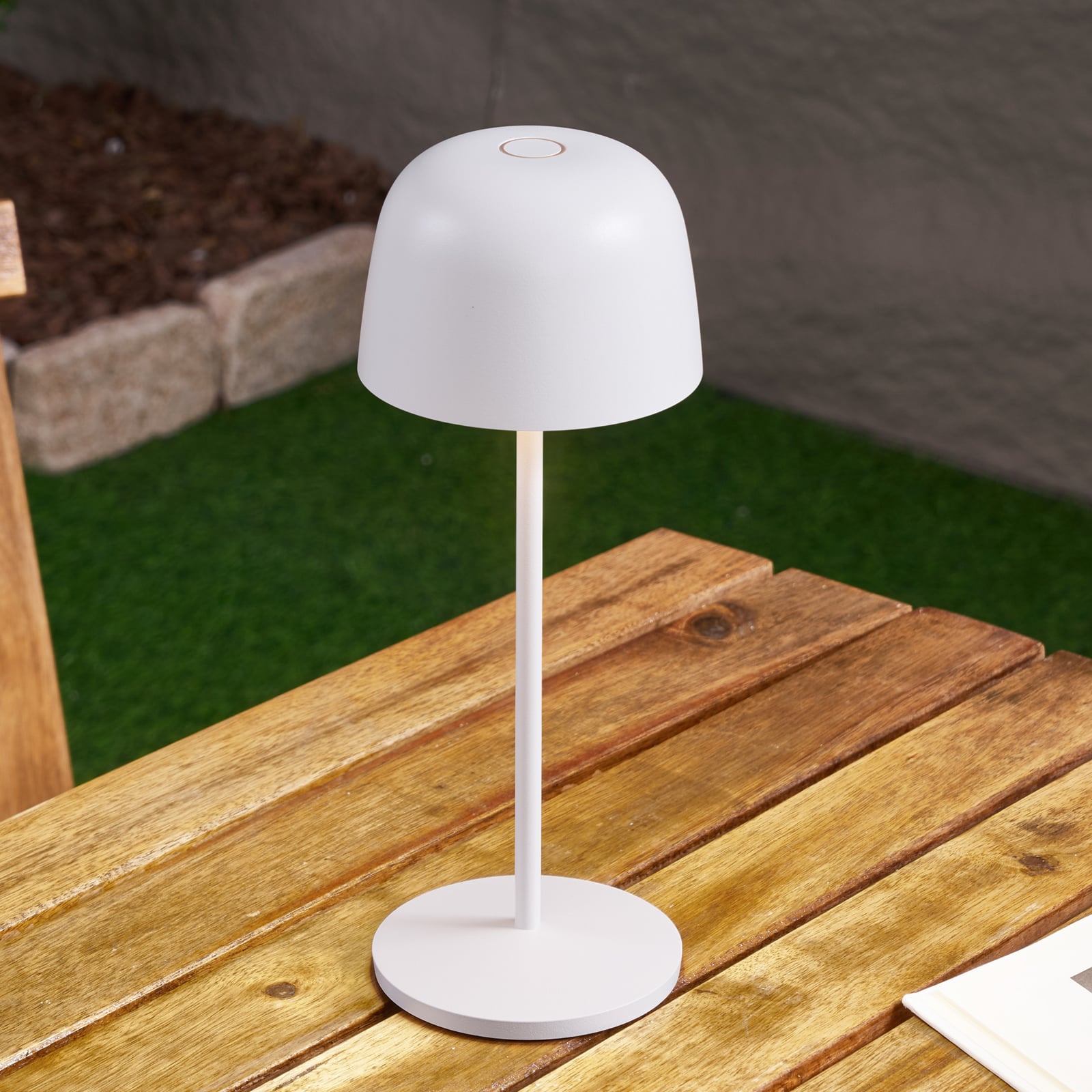 LED oppladbar bordlampe Arietty dimbar hvit IP65 detalj av fot