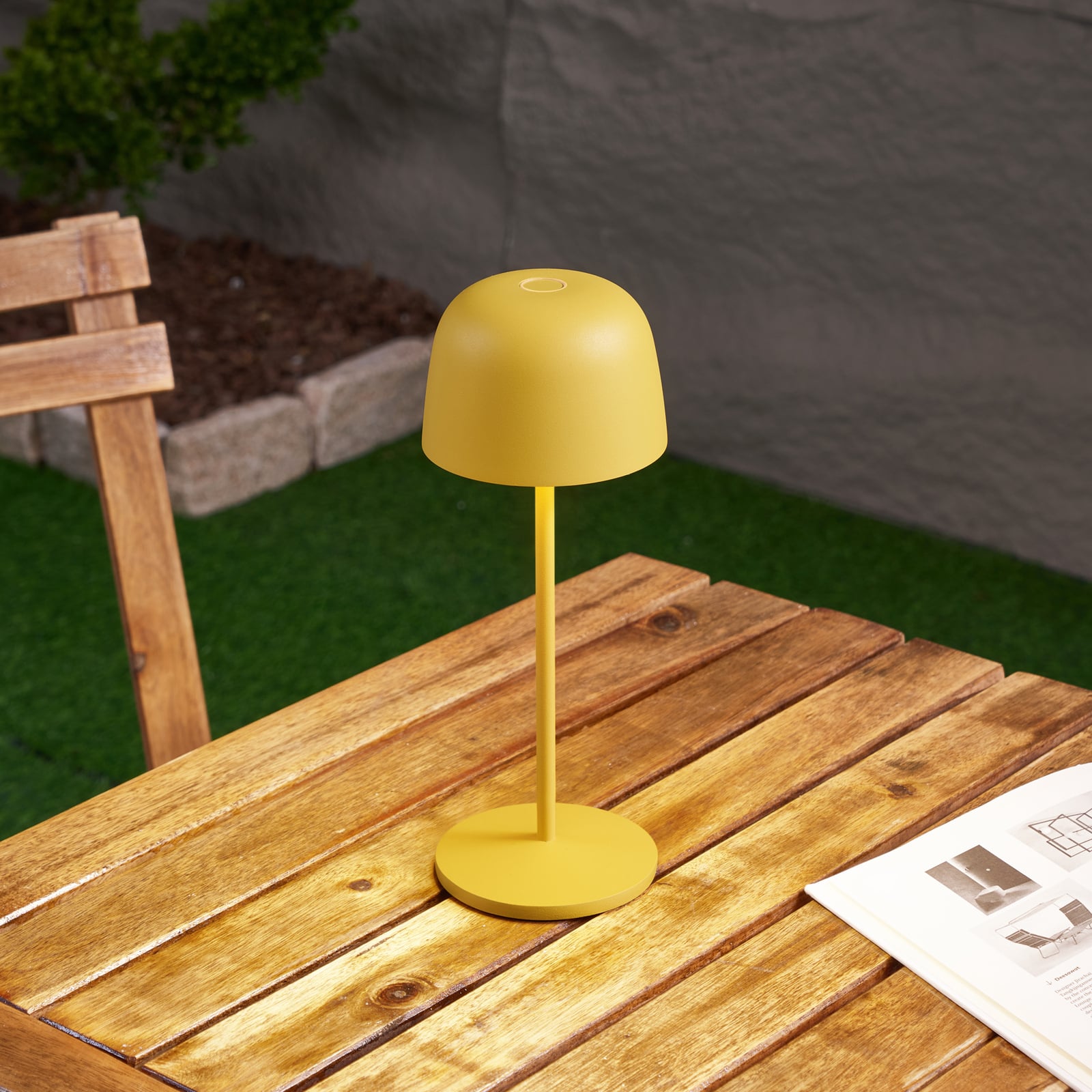 LED oppladbar bordlampe Arietty gul dimbar IP65 - Lindby forfra