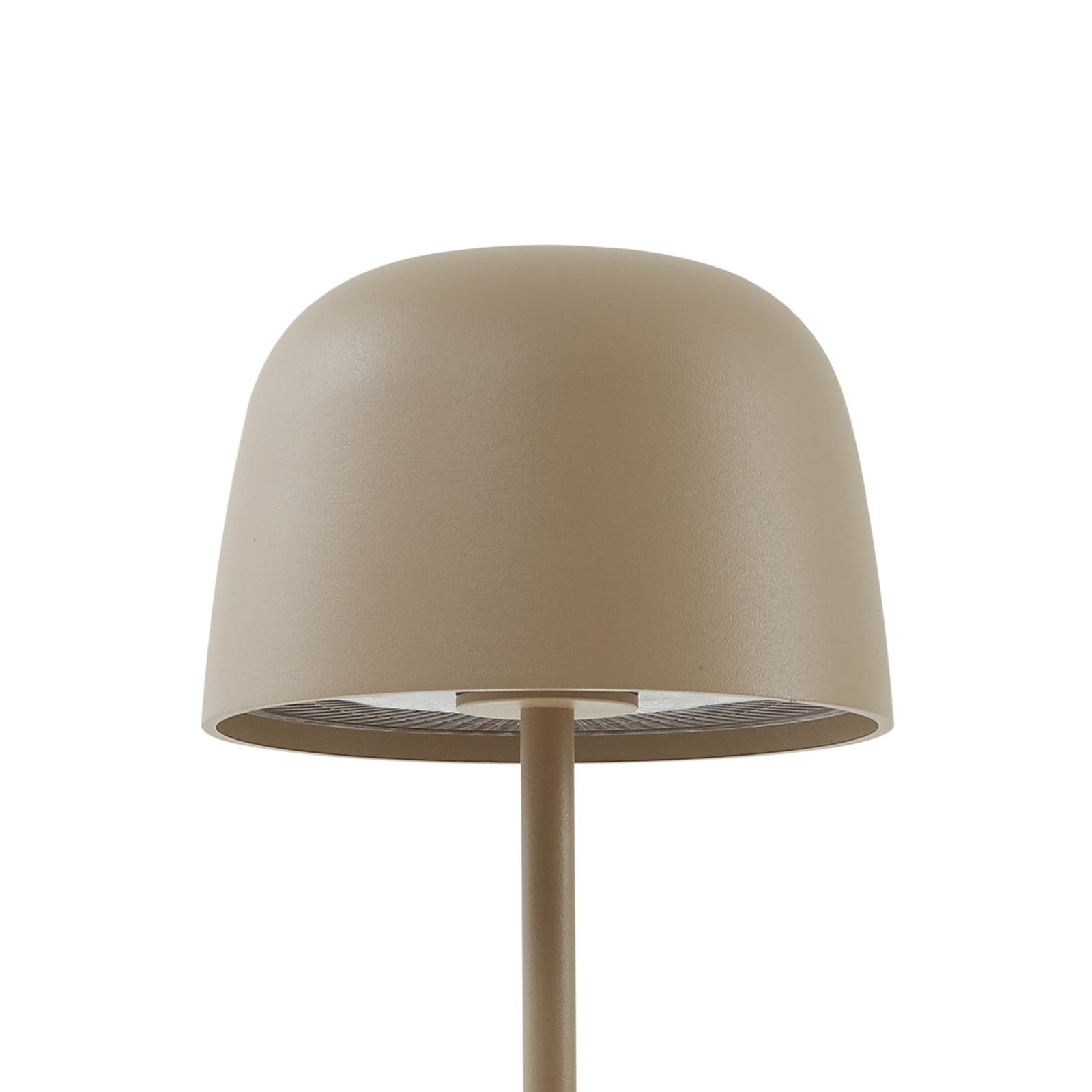 LED oppladbar bordlampe Arietty sandbeige dimbar IP65 nærbilde av lyskilde