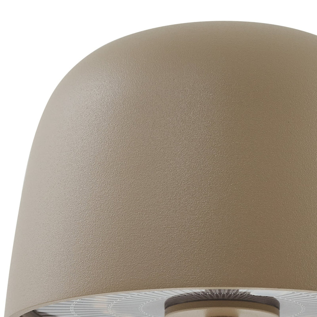 LED oppladbar bordlampe Arietty sandbeige dimbar IP65 USB-C ladeport
