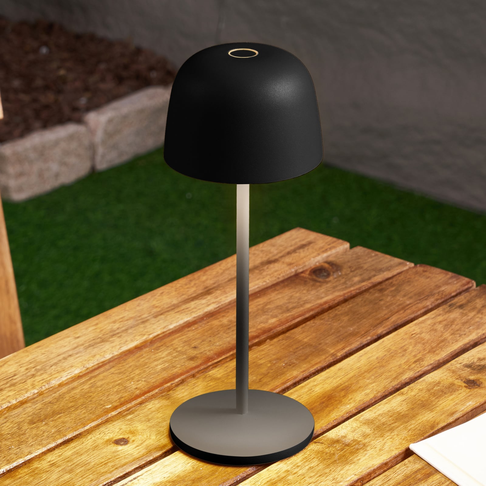 LED oppladbar bordlampe Arietty svart dimbar IP65 forfra