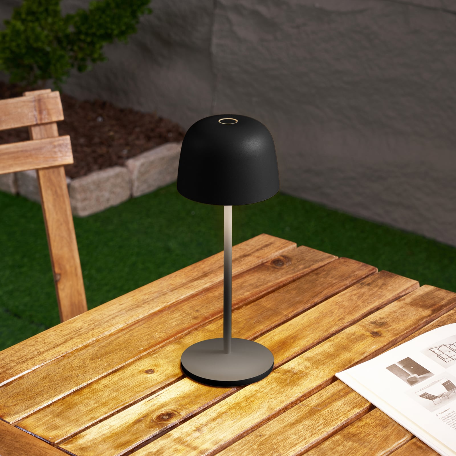 LED oppladbar bordlampe Arietty svart dimbar IP65 bakside