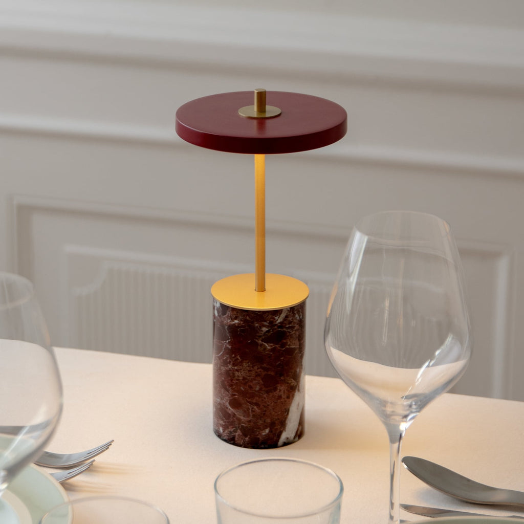 LED oppladbar bordlampe Asteria Move Mini rød forfra