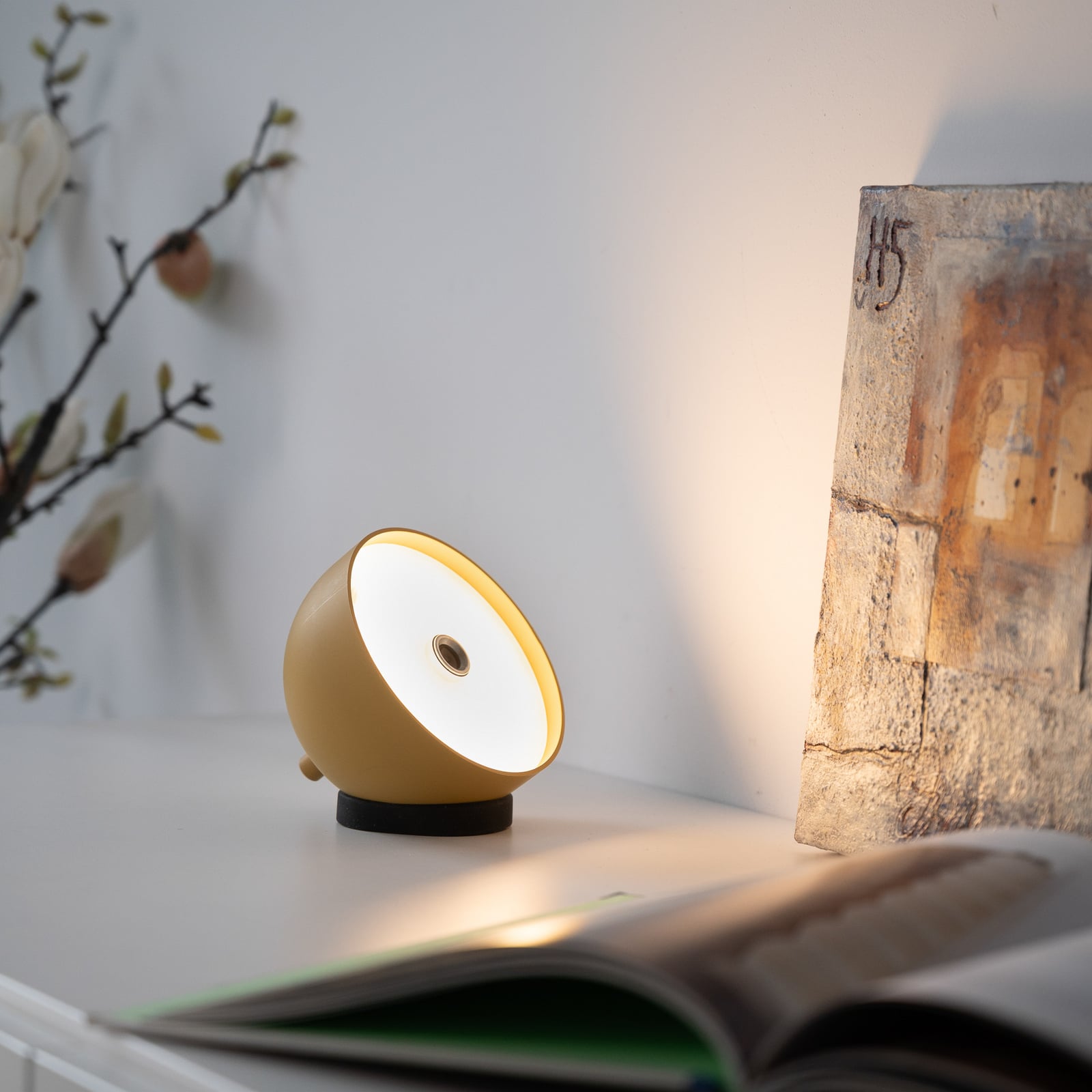 Bakside av LED oppladbar bordlampe Bellies Blütenzauber dimbar IP54