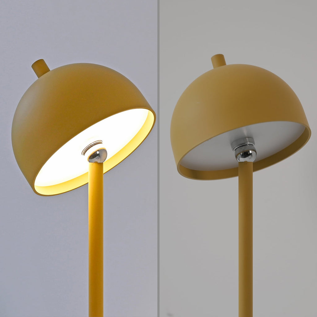 LED oppladbar bordlampe Bellies Blütenzauber dimbar IP54 på terrasse