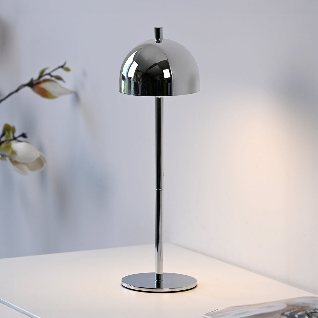 LED oppladbar bordlampe Bellies dimbar krom IP54 forfra