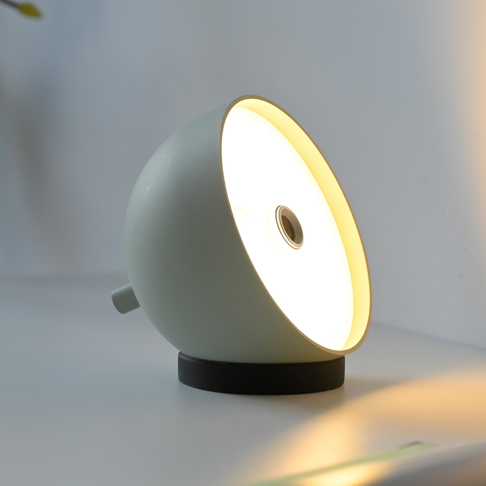 LED oppladbar bordlampe Bellies lysgrønn dimbar IP54 bruk i uterom