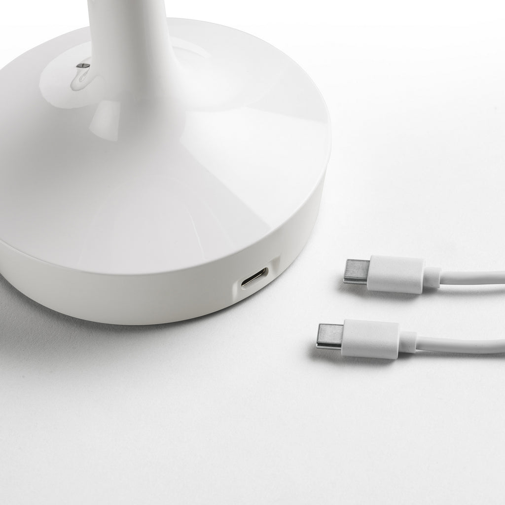 LED oppladbar bordlampe Bon Jour Unplugged hvit bakside