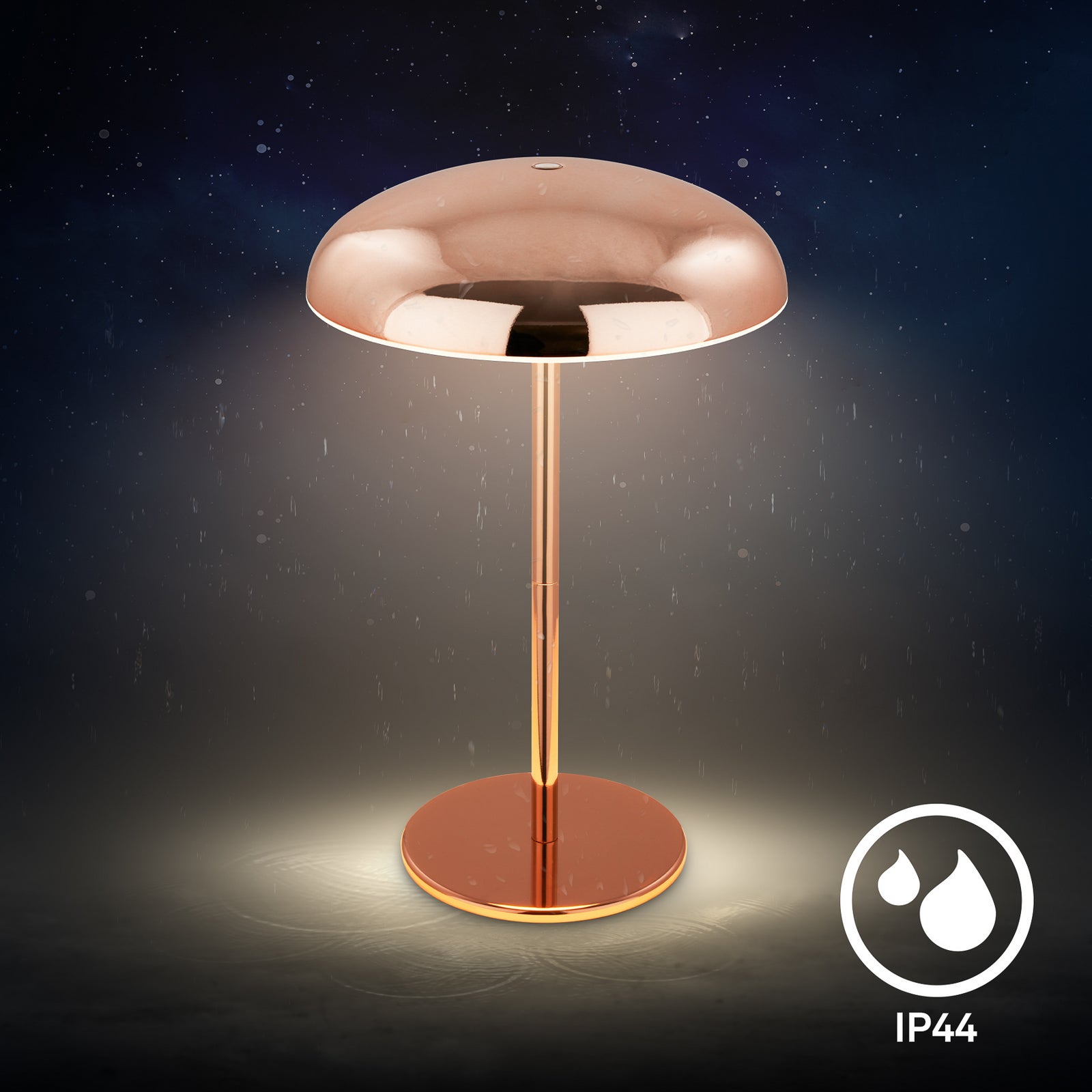 LED oppladbar bordlampe Caxa kobberfarget dimbar IP44 i bruk ved kveldsbord