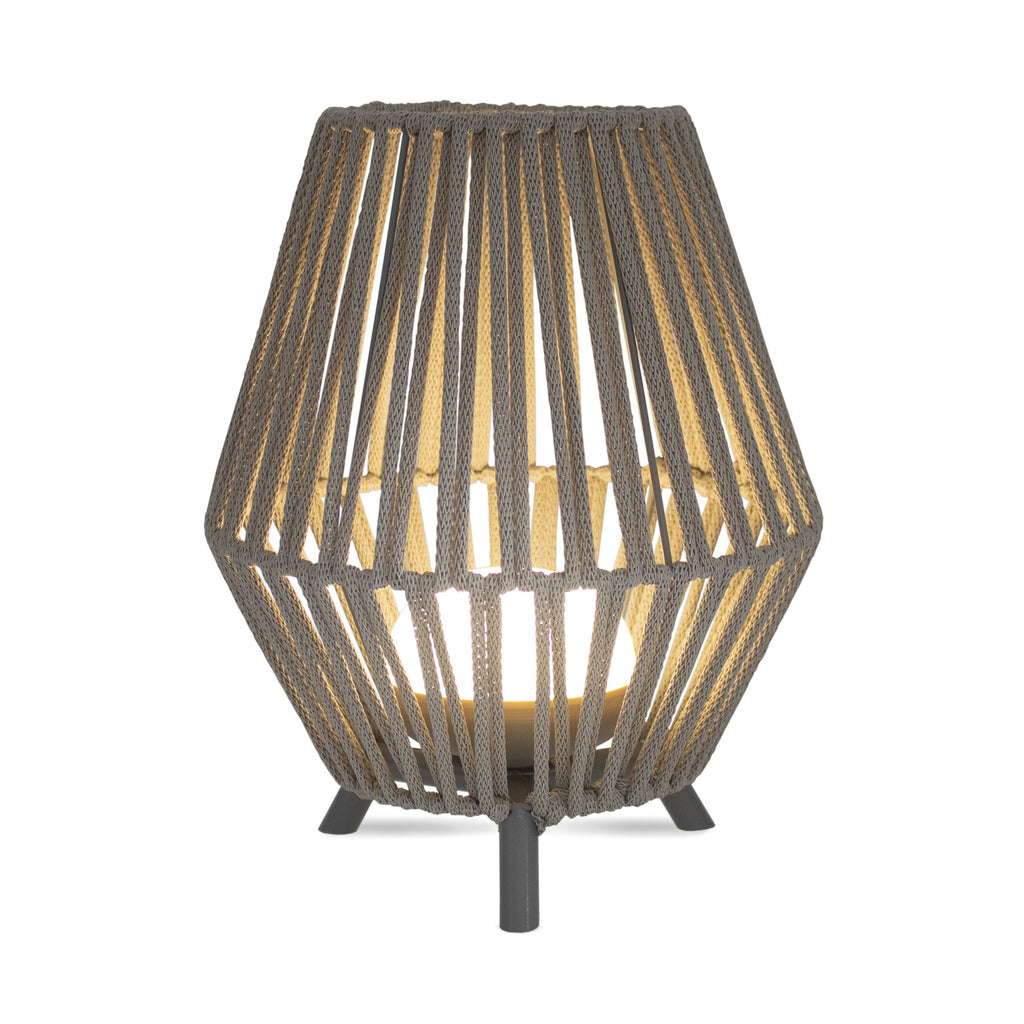 LED oppladbar bordlampe Conta taupe montert på bord