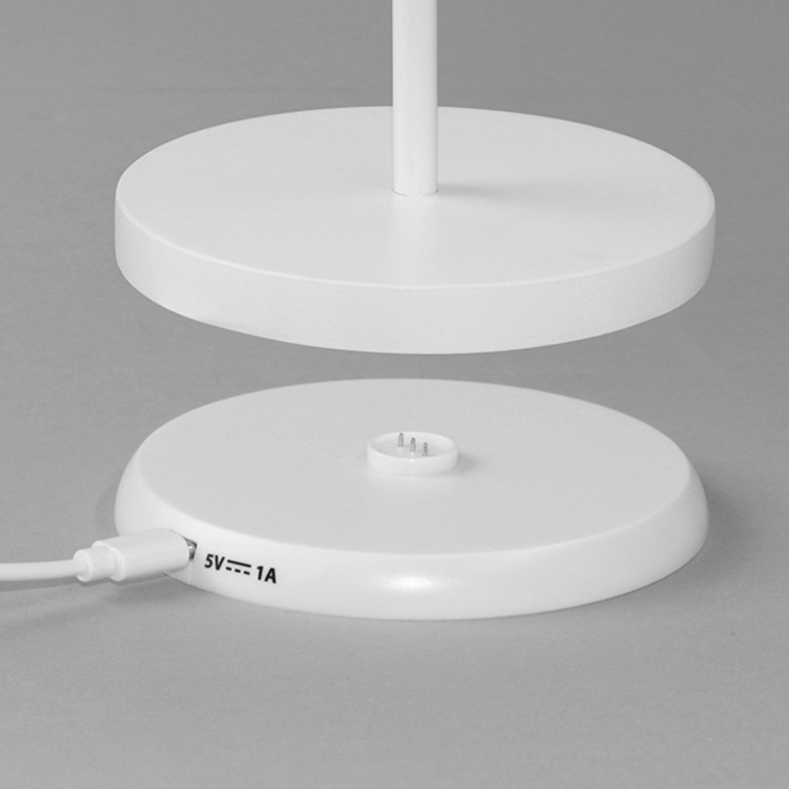LED oppladbar bordlampe Cosenza 2.0 sand RGB dimbar IP44 nærbilde