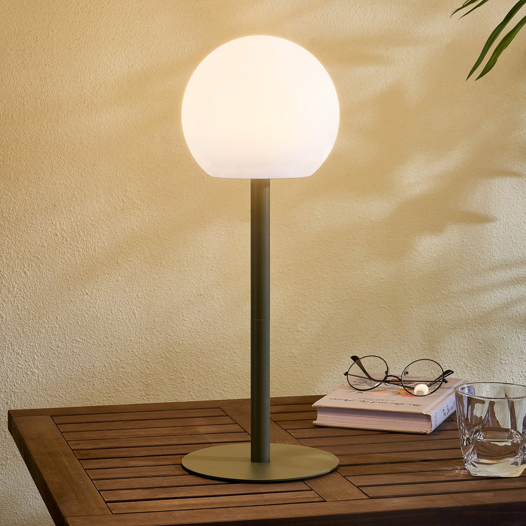 LED oppladbar bordlampe Eleia grønn metall CCT dimbar IP44 forfra