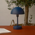 LED oppladbar bordlampe Ellen To-Go blå aluminium front