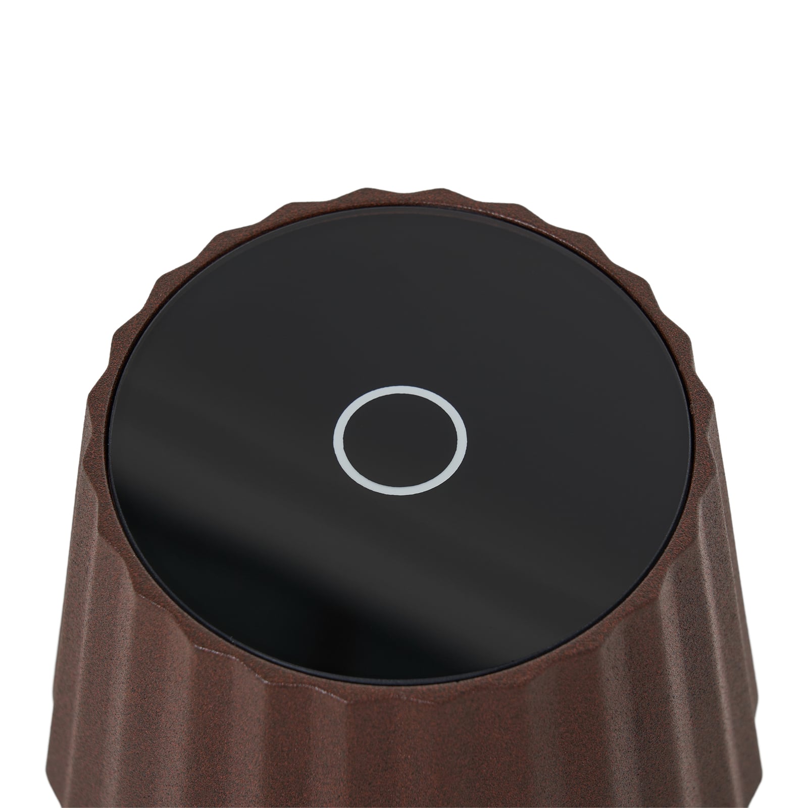 LED oppladbar bordlampe Esali rustbrun aluminium dimbar IP65 i bruk på bord