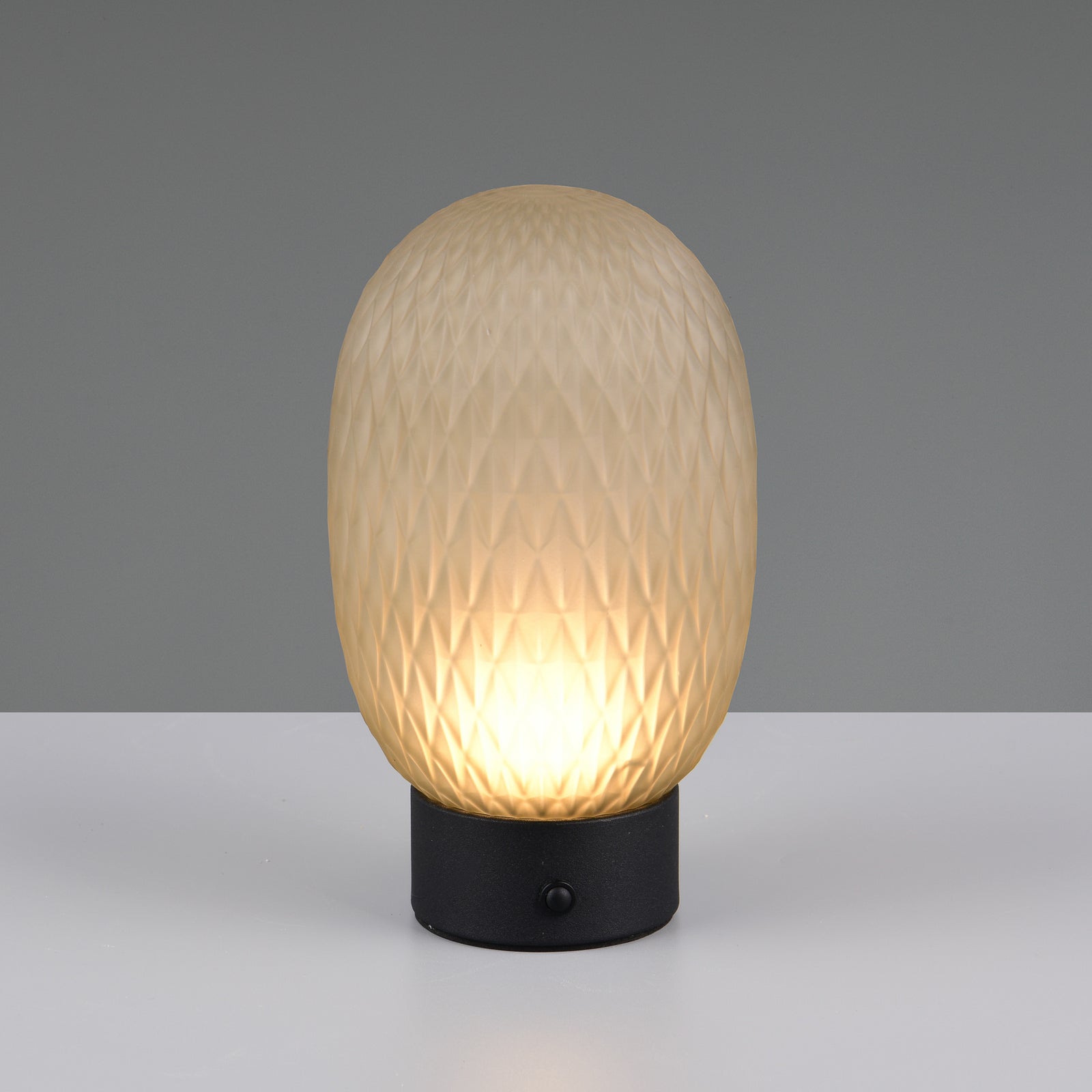 LED oppladbar bordlampe Facette grønt glass dimbar H20,5 cm montert i rom