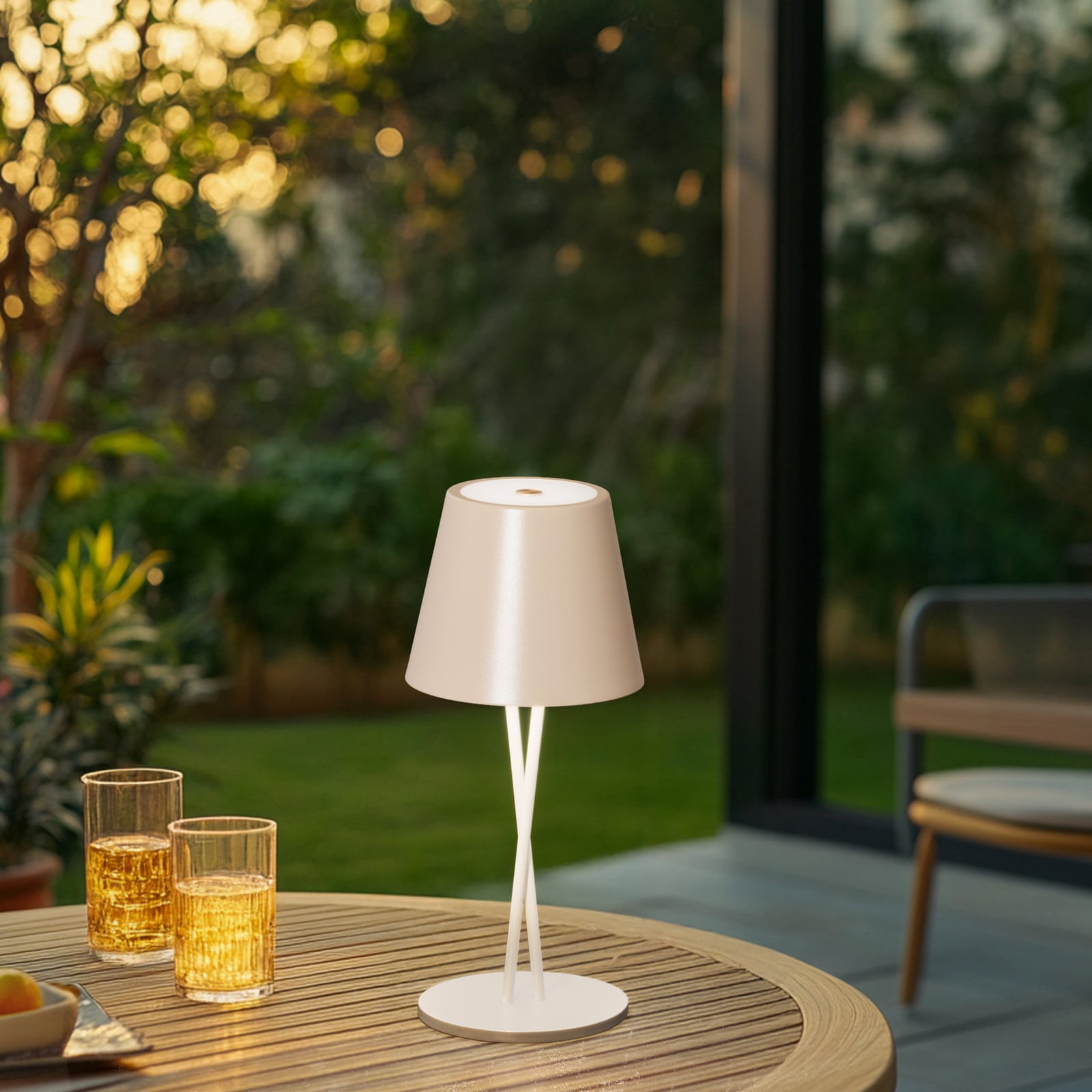 LED oppladbar bordlampe Janea Cross beige metall bakside